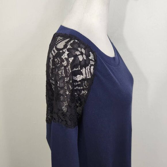 89th & Madison Navy Knit Top with Black Lace Accents Size Medium Navy Pullover - Picture 3 of 8